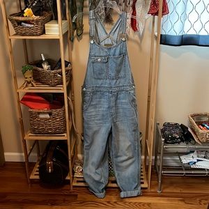 Light Wash American Eagle Overalls